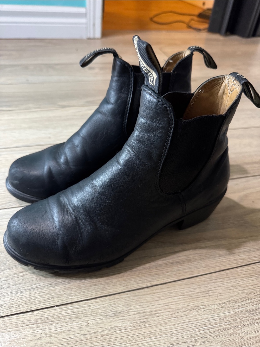 Blundstone Black Leather Chelsea Ankle Boots